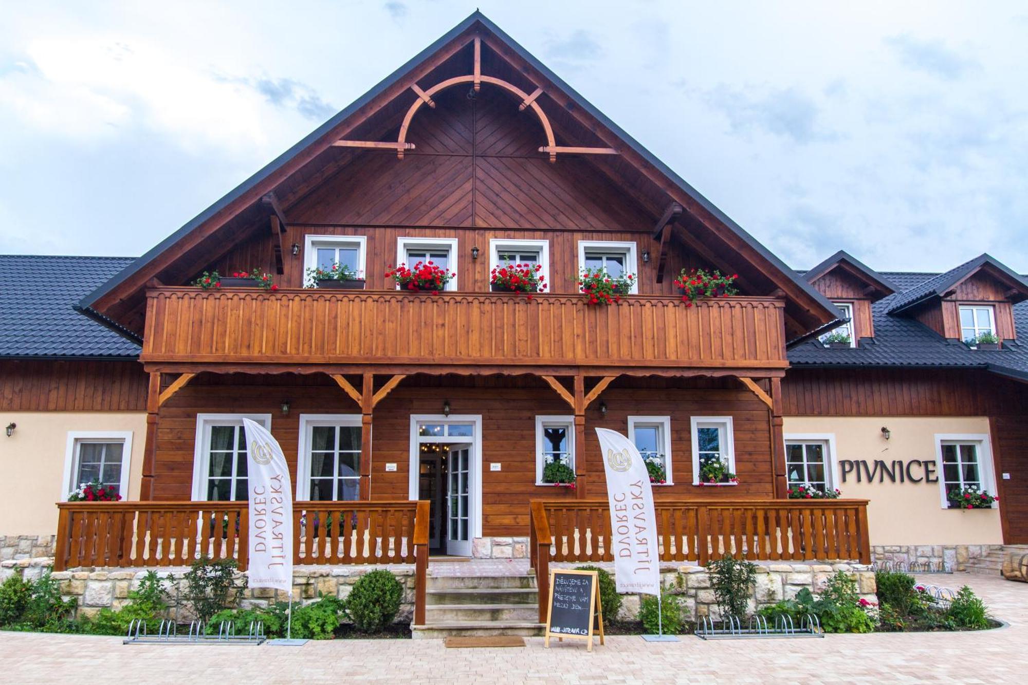 Apartman-Hotel Jitravsky Dvorec Rynoltice Екстериор снимка